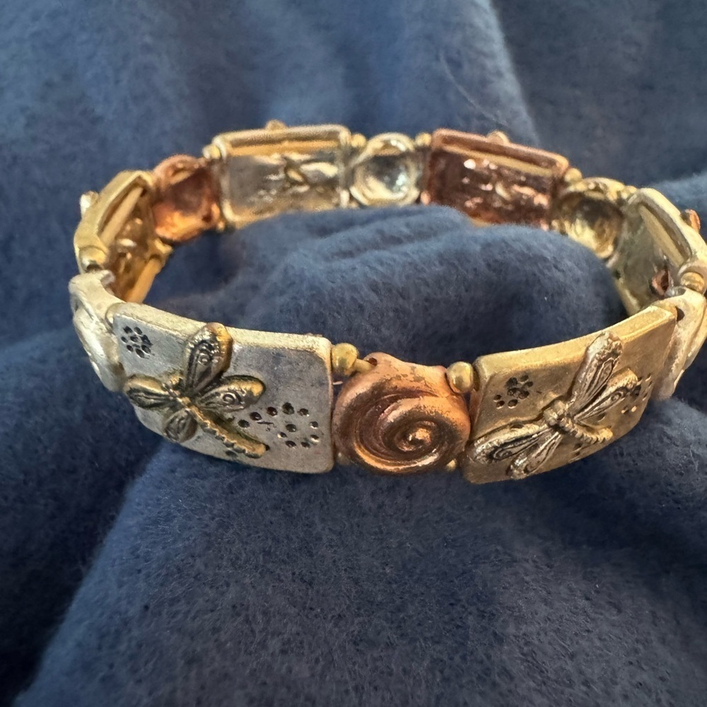 Gold and Silver Floral Leaf Bracelet - Picture 4 of 6